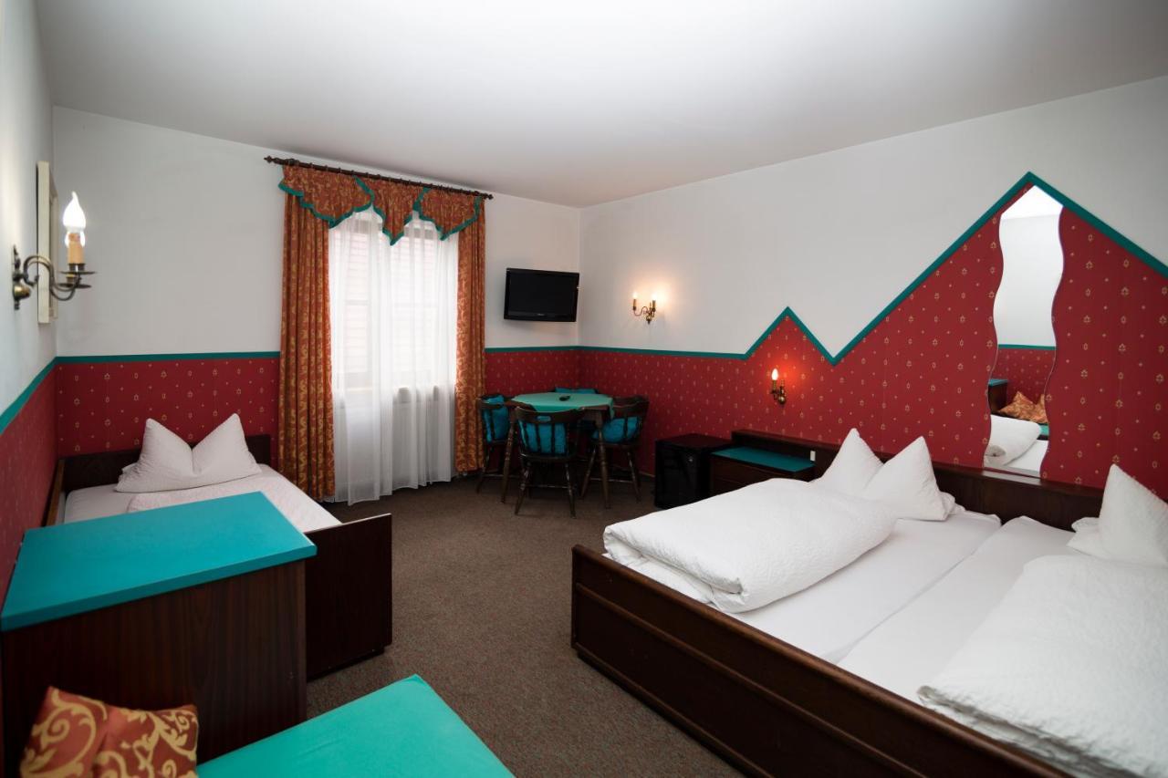 Hotel-Gasthof Zur Post Velburg Ngoại thất bức ảnh