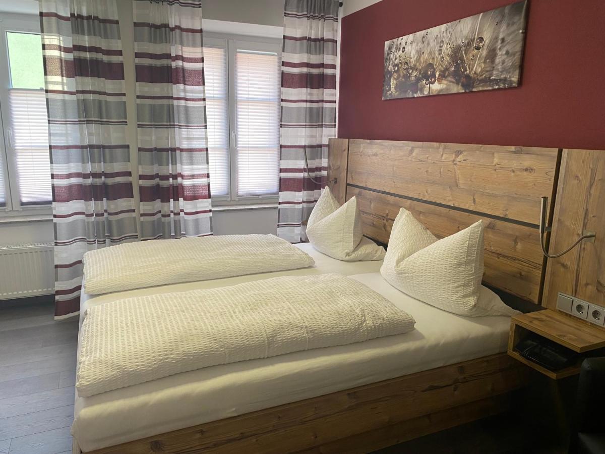 Hotel-Gasthof Zur Post Velburg Ngoại thất bức ảnh
