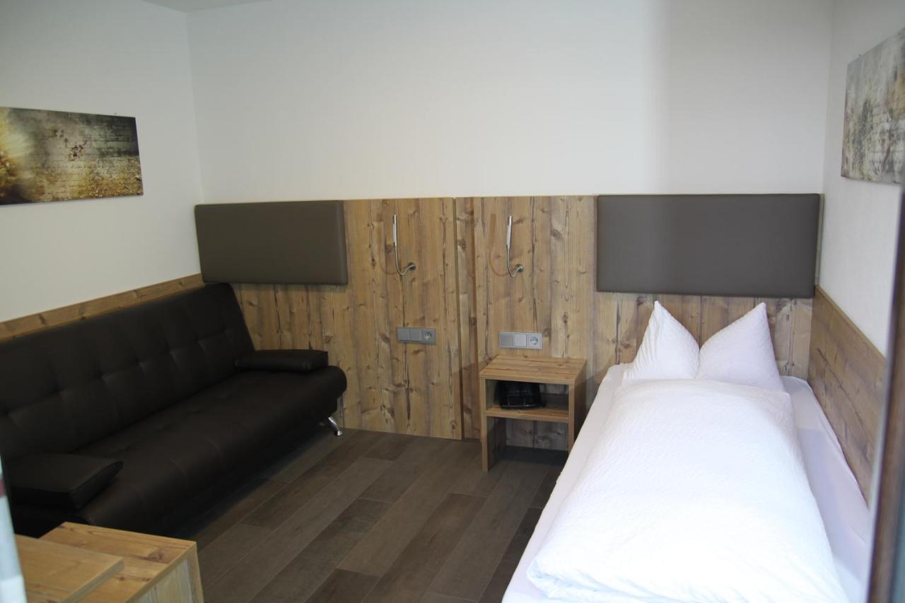 Hotel-Gasthof Zur Post Velburg Ngoại thất bức ảnh