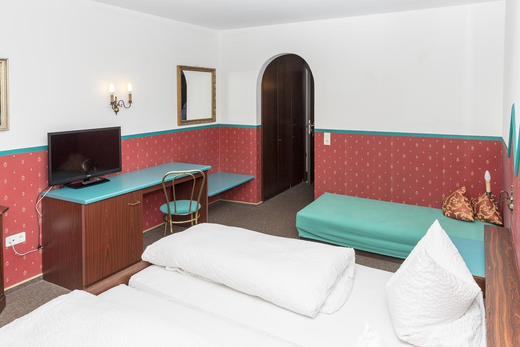 Hotel-Gasthof Zur Post Velburg Ngoại thất bức ảnh