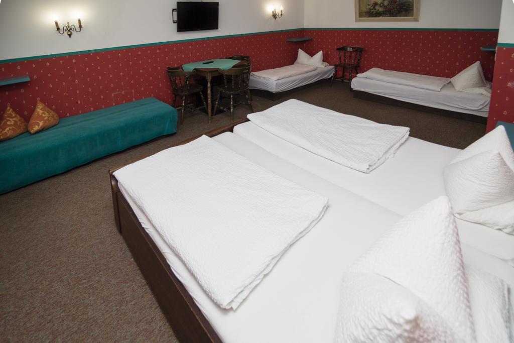 Hotel-Gasthof Zur Post Velburg Phòng bức ảnh