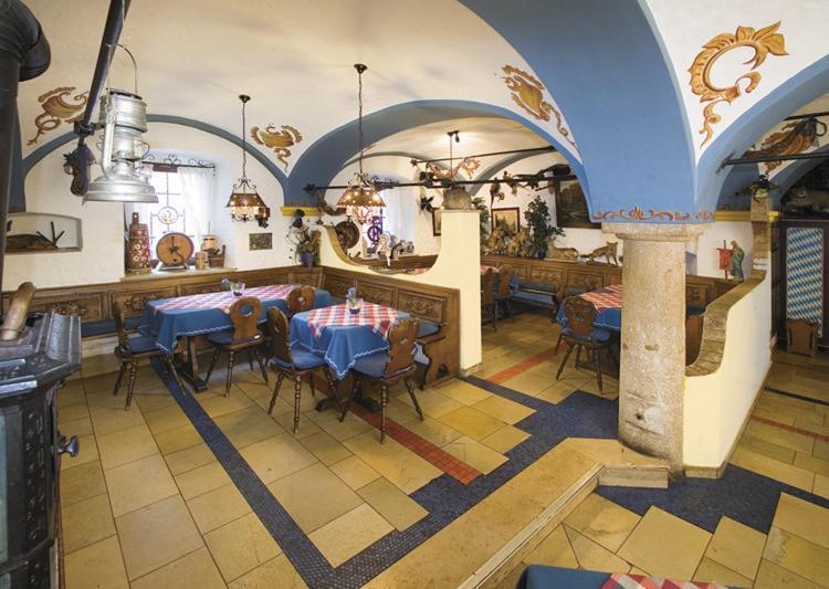 Hotel-Gasthof Zur Post Velburg Ngoại thất bức ảnh