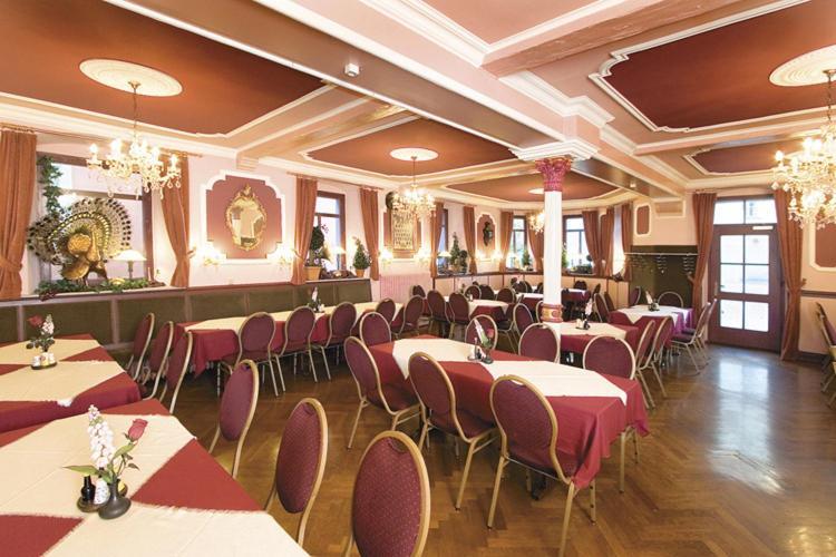 Hotel-Gasthof Zur Post Velburg Ngoại thất bức ảnh